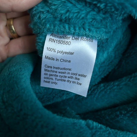 Alexander Del Rossa Like new Teal and Pink Hooded Pullover Robe medium - Picture 9 of 9